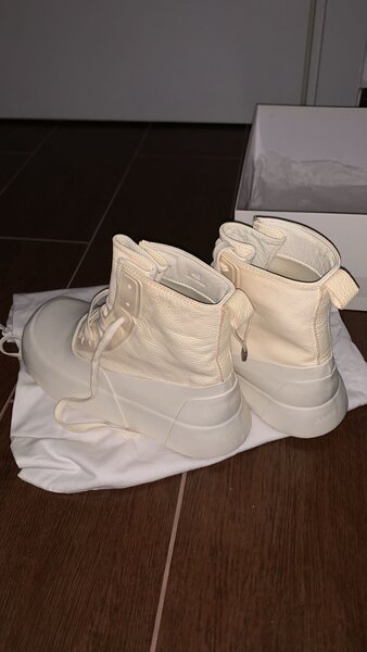 Vand ghete dama AMBUSH. Urgent!